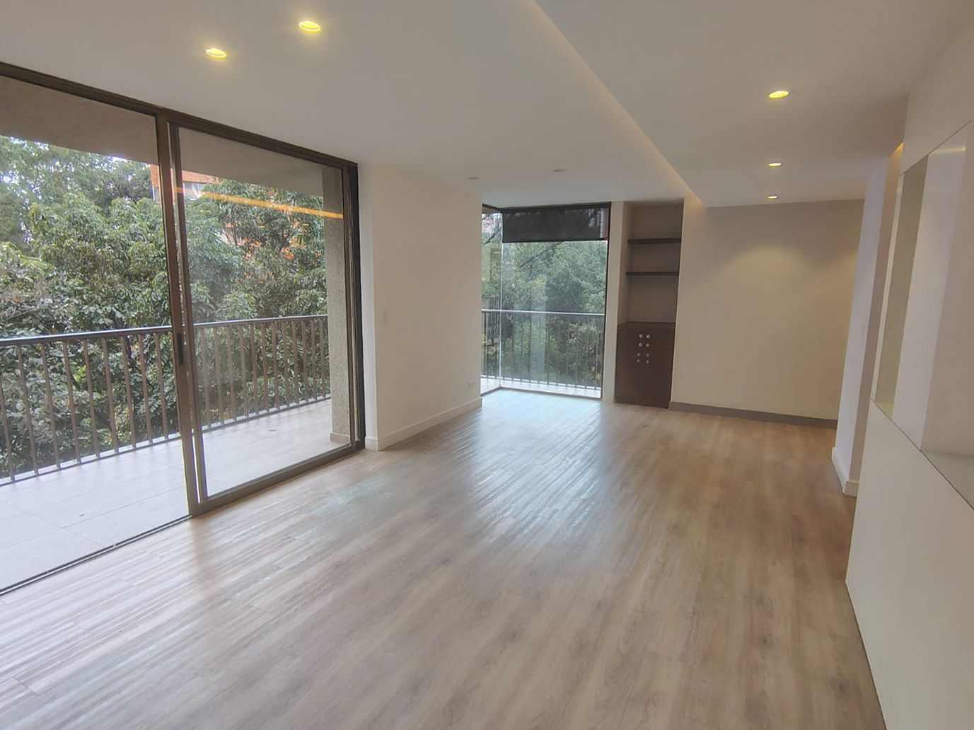 Apartamento en arriendo Antioquia Medellín San Lucas 105 m2 Habitaciones 2 Baños 2 Garajes 2 Precio $5000000