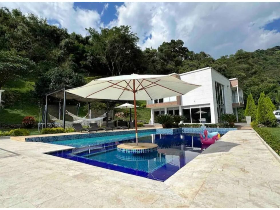 Finca en venta Antioquia Sopetrán Sopetran 300 m2 Habitaciones 7 Baños 3 Garajes 8 Precio $2000000000
