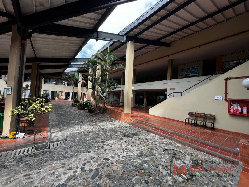 Oficina en arriendo Antioquia Envigado Pontevedra 18 m2 Habitaciones 0 Baños 1 Garajes 5 Precio $1800000