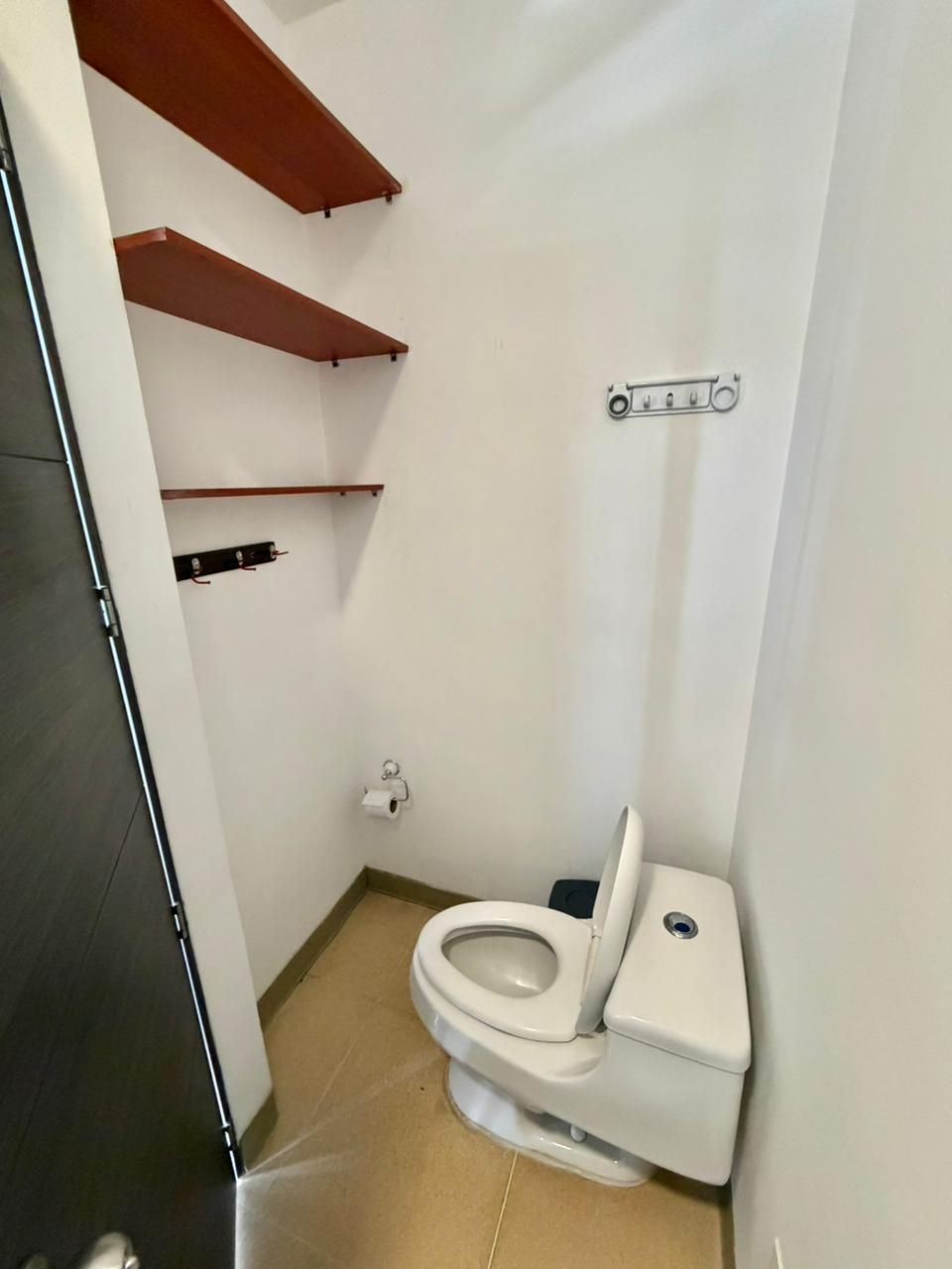 Oficina en arriendo o venta Risaralda Pereira Jardin De Velez Y Velez 42 m2 Habitaciones 0 Baños 1 Garajes 1 Precio venta $400000000 Precio arriendo $3560000