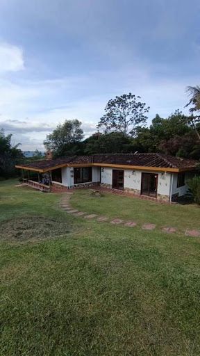 Finca en arriendo Antioquia La Ceja Centro 120 m2 Habitaciones 3 Baños 2 Garajes 1 Precio $7000000