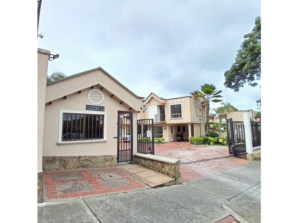 Casa en arriendo Quindío Armenia Ub La Estancia 155 m2 Habitaciones 3 Baños 3 Garajes 1 Precio $2700000