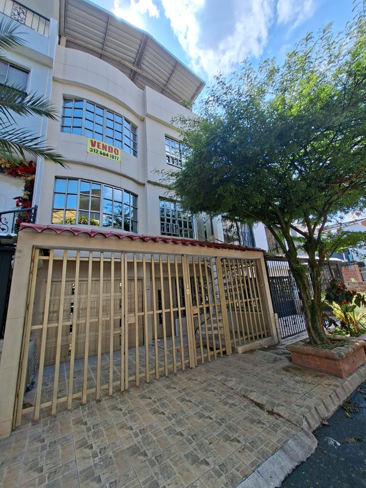 Casa en venta Valle Del Cauca Cali Ciudad Real 0 m2 Habitaciones 6 Baños 6 Garajes 1 Precio $620000000