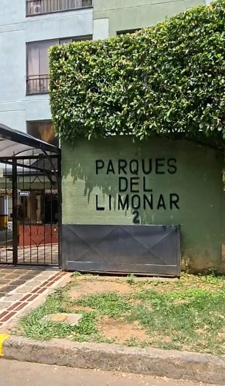 Apartamento en venta Valle Del Cauca Cali Quintas De Don Simón 60 m2 Habitaciones 3 Baños 2 Garajes 1 Precio $270000000
