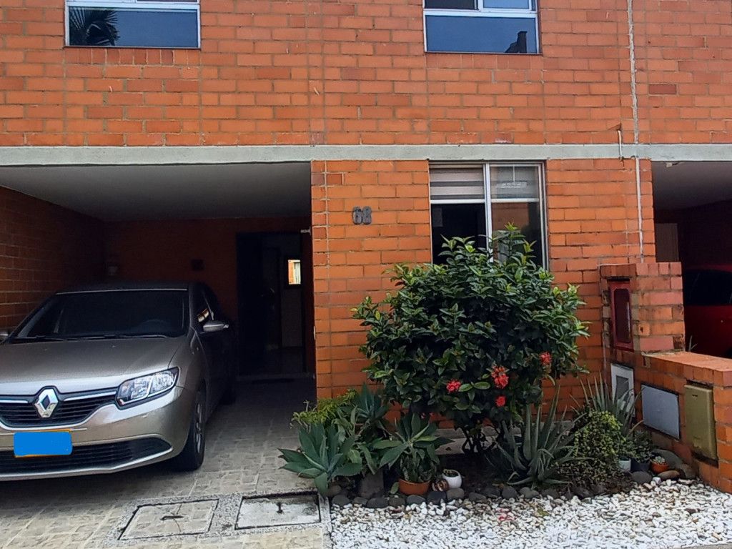 Casa en venta Valle Del Cauca Cali Ciudad Real 103 m2 Habitaciones 3 Baños 3 Garajes 1 Precio $400000000