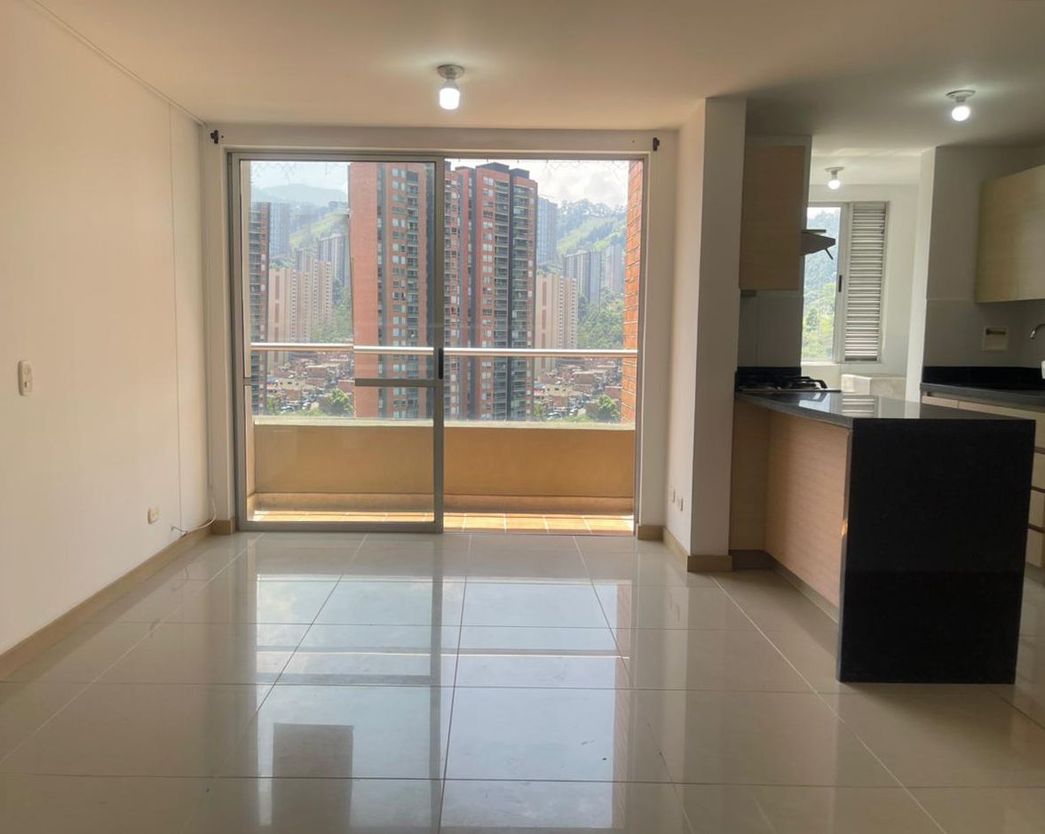 Apartamento en arriendo Antioquia Sabaneta Tres Esquinas 74 m2 Habitaciones 3 Baños 2 Garajes 1 Precio $3400000