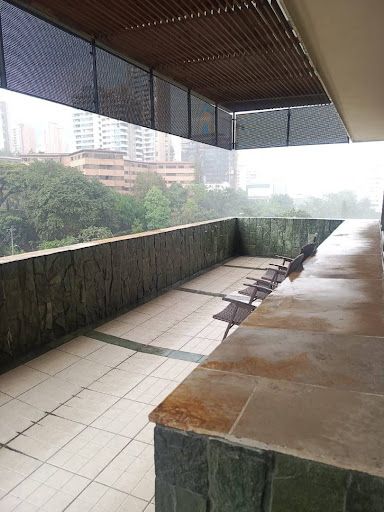 Oficina en arriendo Antioquia Medellín Manila 100 m2 Habitaciones 0 Baños 1 Garajes 2 Precio $9000000