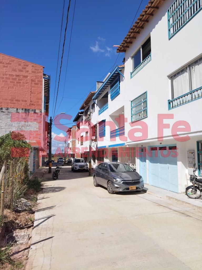 Casa en arriendo Antioquia Guatape Guatape 205 m2 Habitaciones 3 Baños 4 Garajes 1 Precio $3500000