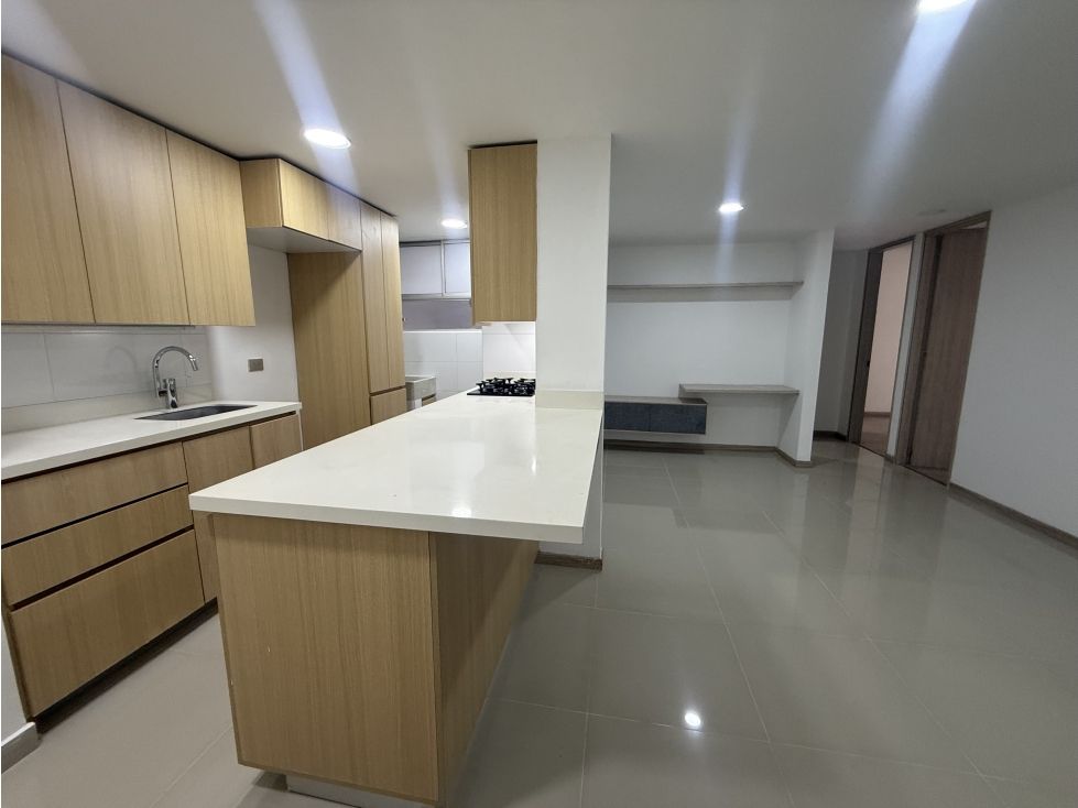 Apartamento en arriendo Antioquia Envigado Iriza 75 m2 Habitaciones 2 Baños 2 Garajes 1 Precio $3400000
