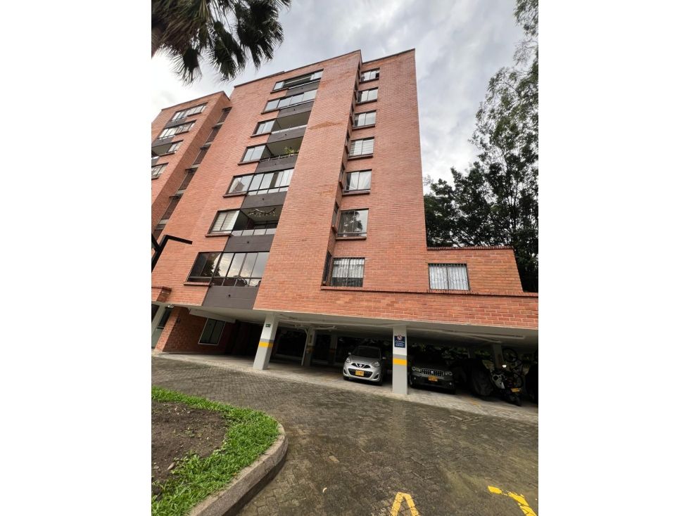 Apartamento en arriendo Antioquia Medellín San Lucas 230 m2 Habitaciones 4 Baños 3 Garajes 2 Precio $15000000