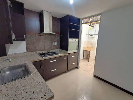 Casa en venta Antioquia Medellín Loma De Los Bernal 90 m2 Habitaciones 3 Baños 3 Garajes 0 Precio $450000000