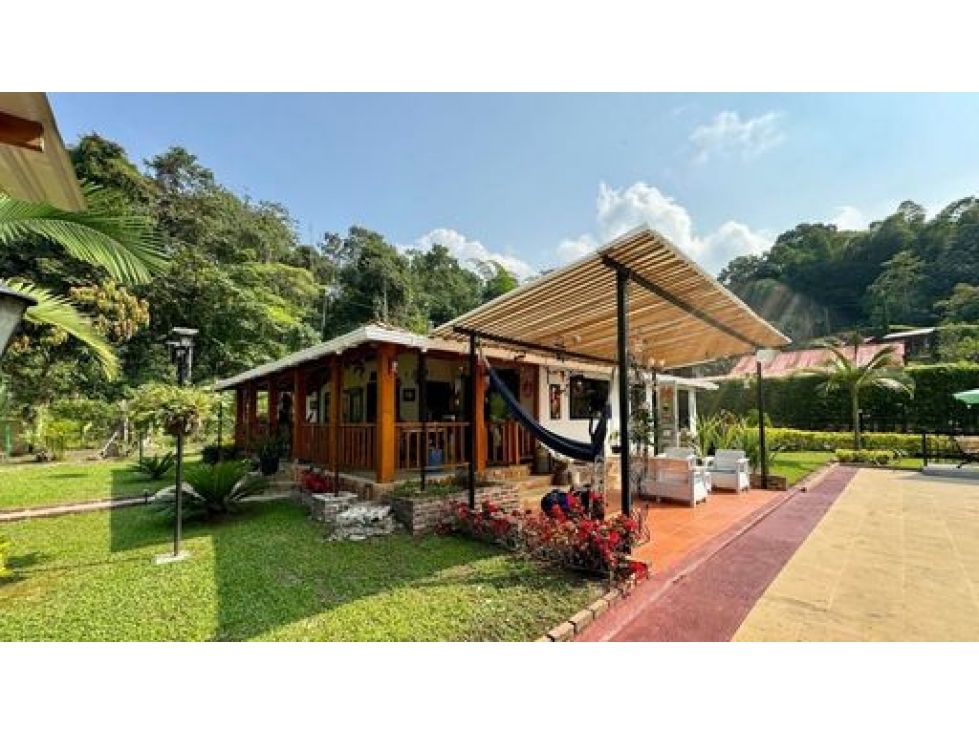 Finca en venta Cundinamarca La Mesa La Mesa 145 m2 Habitaciones 3 Baños 9 Garajes 10 Precio $950000000