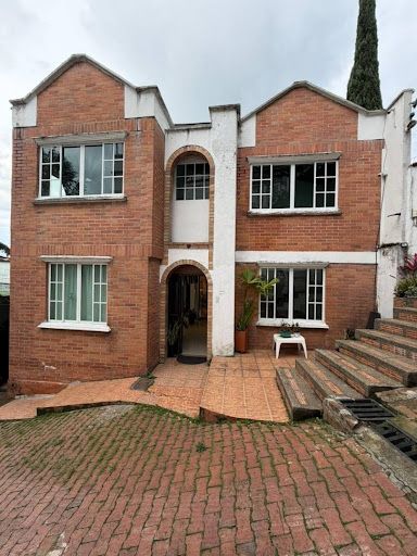 Casa en arriendo Antioquia Envigado Loma Del Barro 200 m2 Habitaciones 4 Baños 4 Garajes 2 Precio $6000000