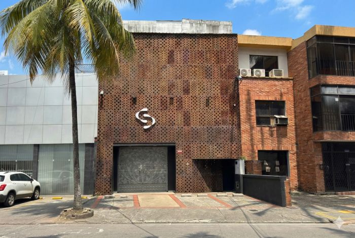 Edificio en venta Valle Del Cauca Cali San Vicente 640 m2 Habitaciones 0 Baños 6 Garajes 4 Precio $2600000000