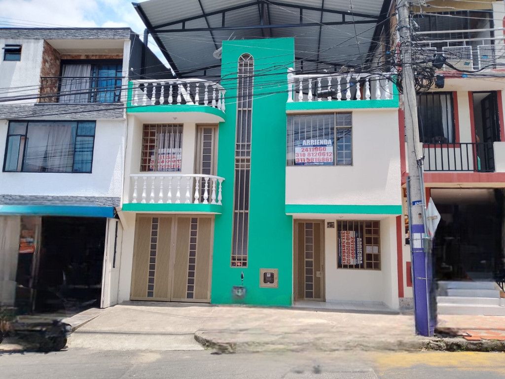 Casa en arriendo Cundinamarca Fusagasugá Ub La Gran Colombia 144 m2 Habitaciones 4 Baños 3 Garajes 1 Precio $2600000