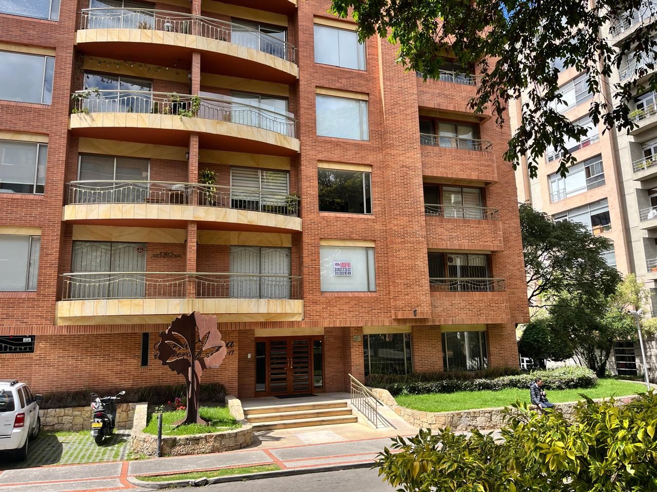 Apartamento en venta Cundinamarca Bogotá Centro Administrativo 270 m2 Habitaciones 4 Baños 4 Garajes 3 Precio $3000000000