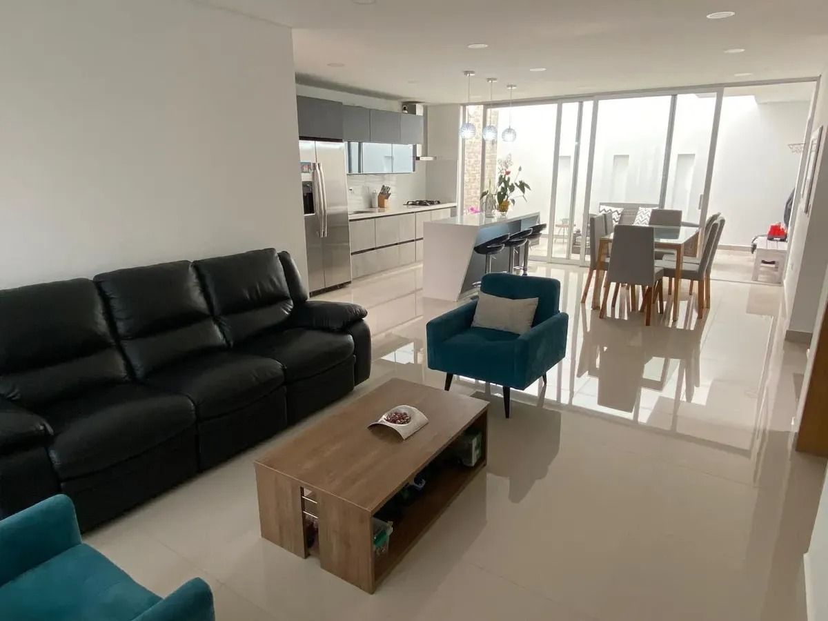 Casa en venta Antioquia Rionegro San Antonio 210 m2 Habitaciones 4 Baños 5 Garajes 1 Precio $1030000000