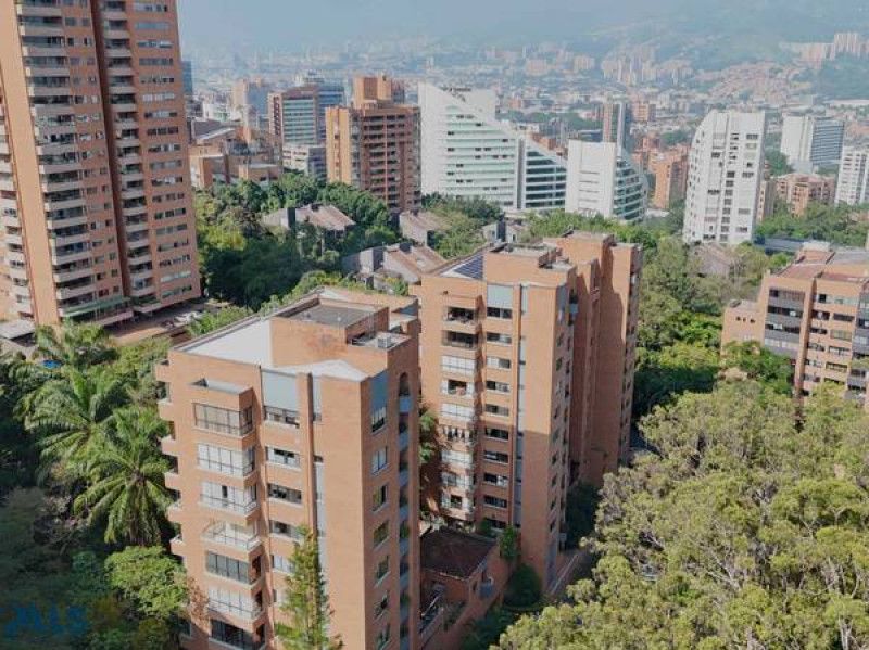 Apartamento en venta Antioquia Medellín La Florida 260 m2 Habitaciones 4 Baños 3 Garajes 3 Precio $1750000000