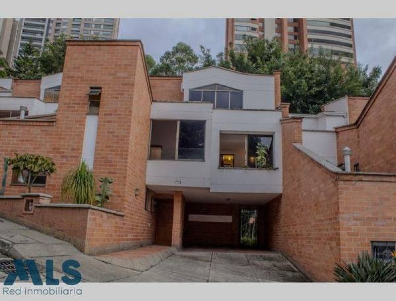 Casa en venta Antioquia Medellín Los Balsos No1 281 m2 Habitaciones 4 Baños 5 Garajes 2 Precio $1730000000