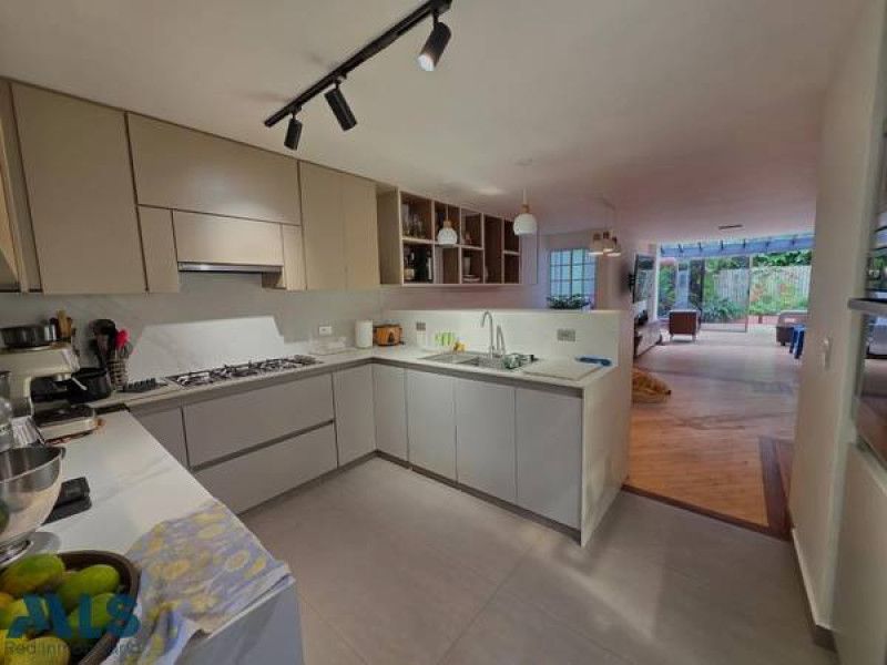 Casa en venta Antioquia Medellín Los Balsos No1 316 m2 Habitaciones 3 Baños 2 Garajes 2 Precio $1320000000