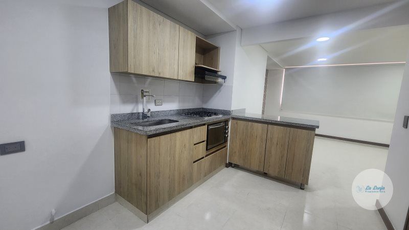 Apartaestudio en arriendo Antioquia Itagüí Centro 40 m2 Habitaciones 1 Baños 1 Garajes 0 Precio $1450000