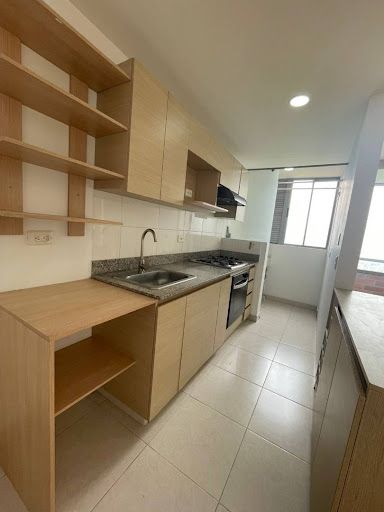 Apartamento en arriendo Antioquia Envigado El Esmeraldal 65 m2 Habitaciones 2 Baños 2 Garajes 1 Precio $3400000