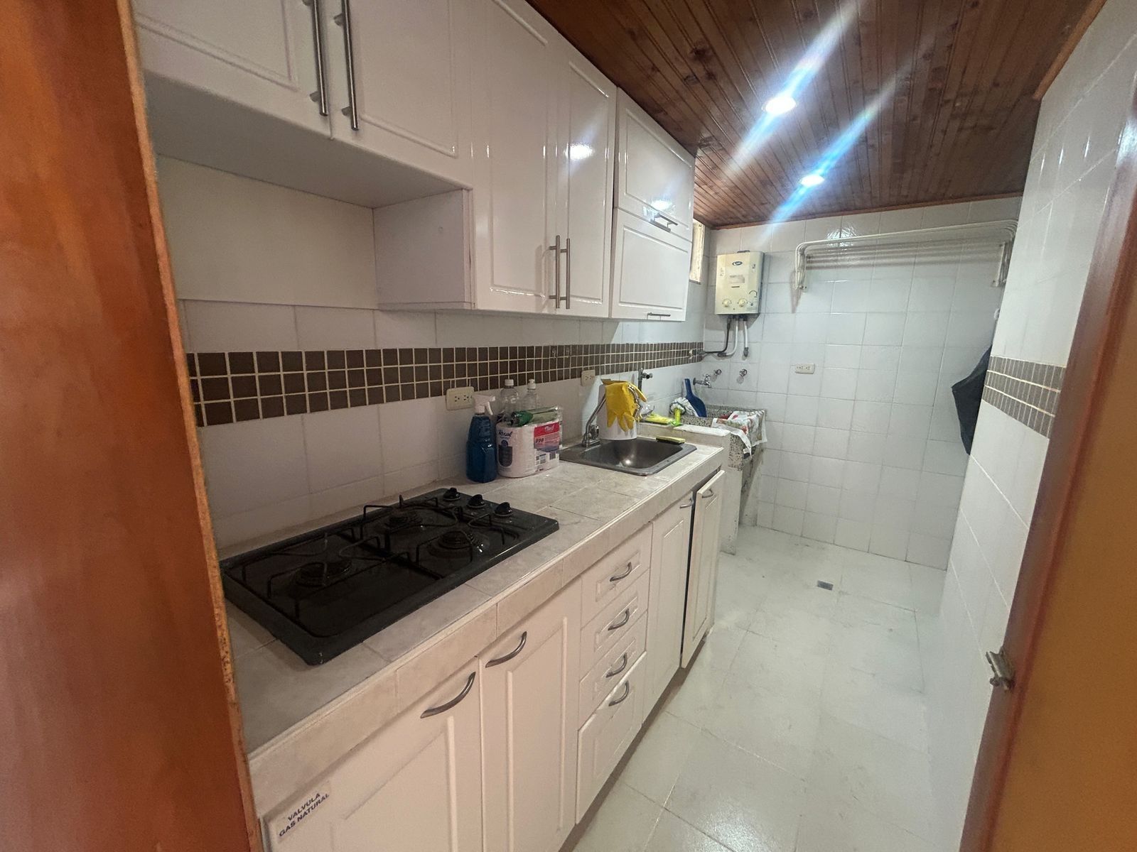 Apartamento en arriendo Valle Del Cauca Cali Prados Del Limonar 60 m2 Habitaciones 2 Baños 2 Garajes 1 Precio $1500000