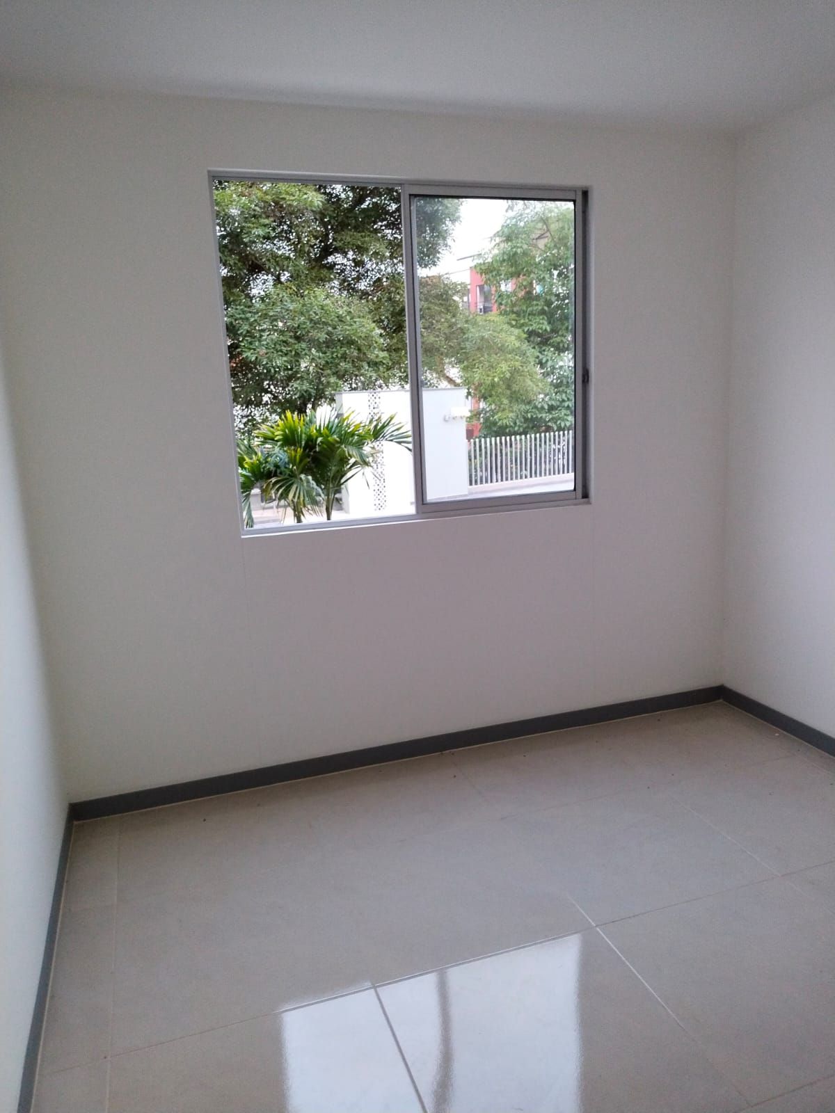 Apartaestudio en arriendo Risaralda Pereira Cr Bosques De Cantabria 42 m2 Habitaciones 1 Baños 1 Garajes 1 Precio $1350000
