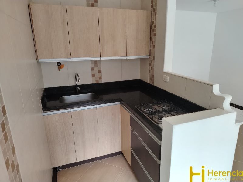 Apartamento en arriendo Antioquia Medellín Villanueva 58 m2 Habitaciones 3 Baños 2 Garajes 1 Precio $2400000