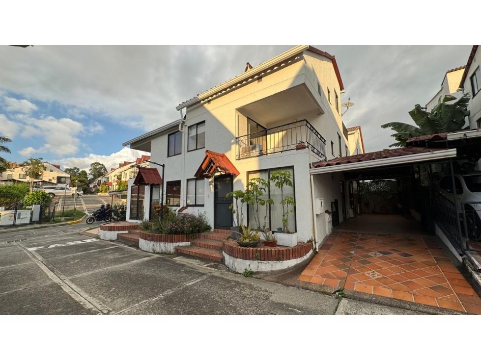 Casa en arriendo Risaralda Pereira Bosques De Santa Helena Ii 234 m2 Habitaciones 5 Baños 4 Garajes 3 Precio $3600000