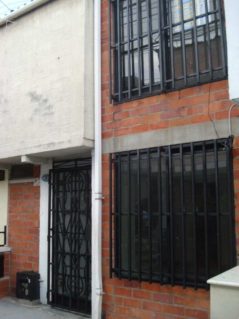 Casa en arriendo Valle Del Cauca Cali Paseo De Los Almendros 72 m2 Habitaciones 3 Baños 1 Garajes 0 Precio $1100000