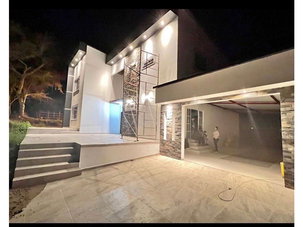 Casa Campestre en arriendo Santander Piedecuesta Br Paseo Cataluña 250 m2 Habitaciones 3 Baños 3 Garajes 3 Precio $2500000