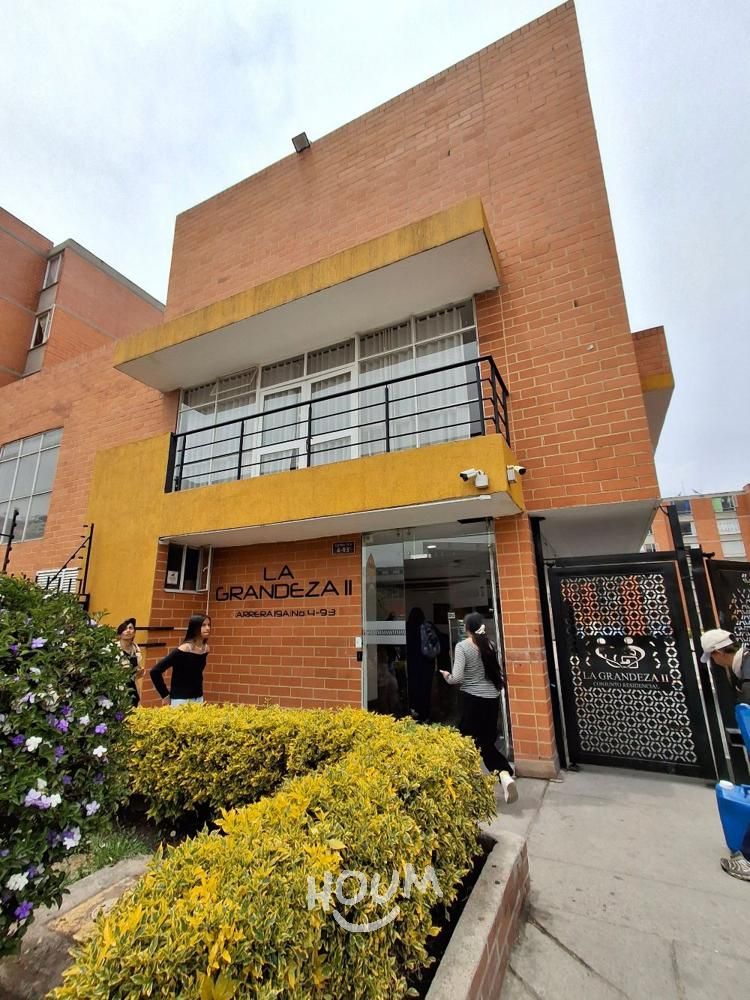 Apartamento en venta Cundinamarca Soacha Cr La Grandeza Et Ii 47 m2 Habitaciones 3 Baños 2 Garajes 1 Precio $155000000