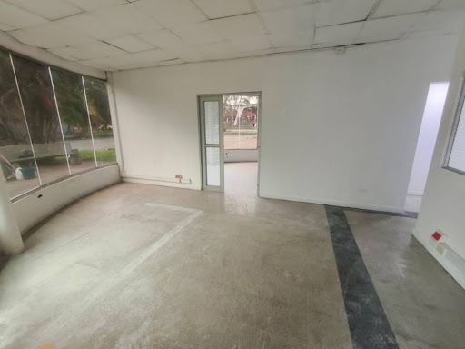 Oficina en arriendo Antioquia Medellín Caribe 270 m2 Habitaciones 0 Baños 3 Garajes 10 Precio $18000000