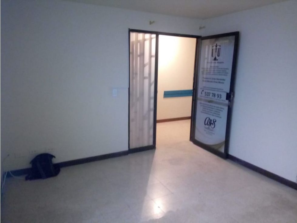 Oficina en arriendo Antioquia Envigado Zona Centro 20 m2 Habitaciones 0 Baños 1 Garajes 0 Precio $1700000