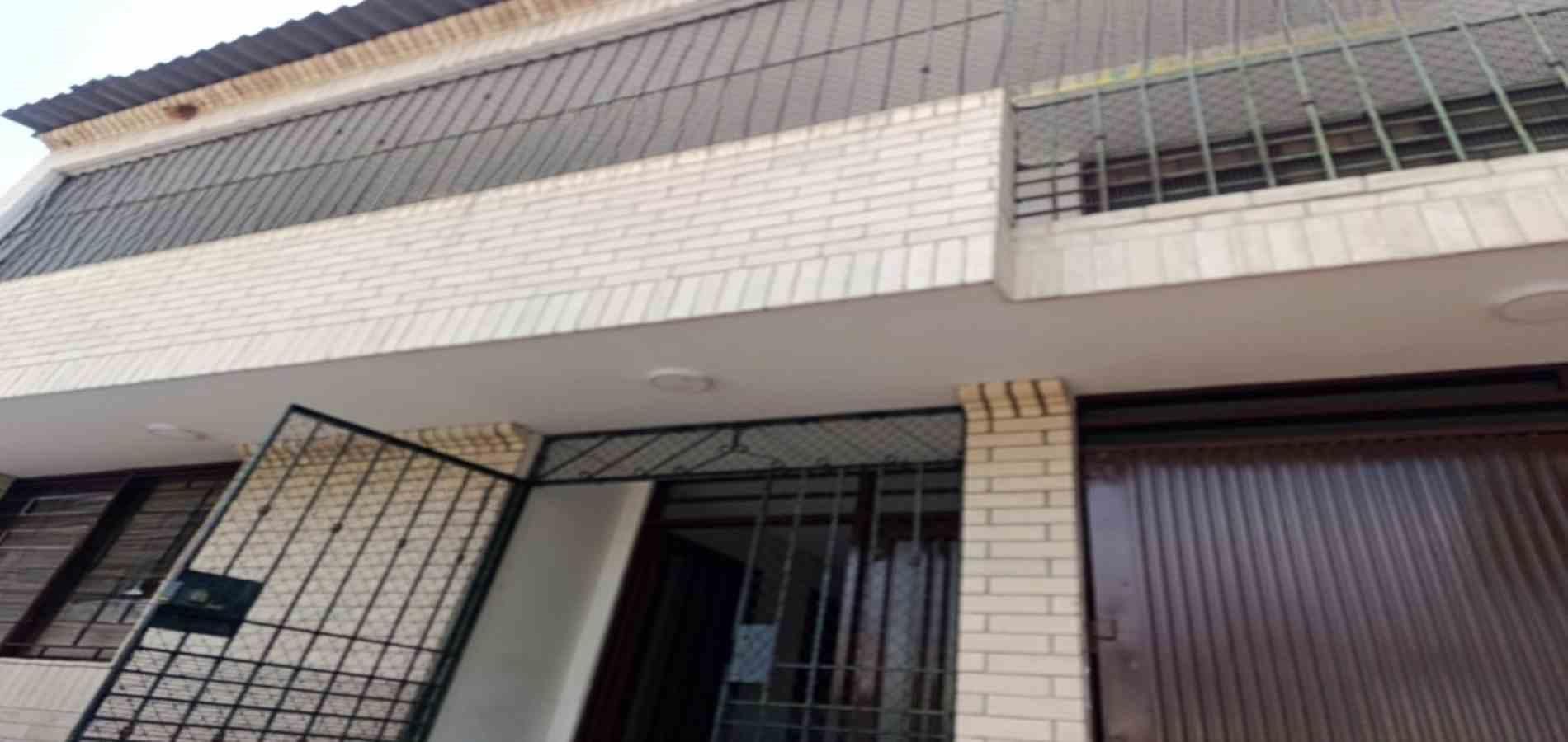 Casa en venta Valle Del Cauca Cali San Vicente 250 m2 Habitaciones 5 Baños 4 Garajes 4 Precio $680000000