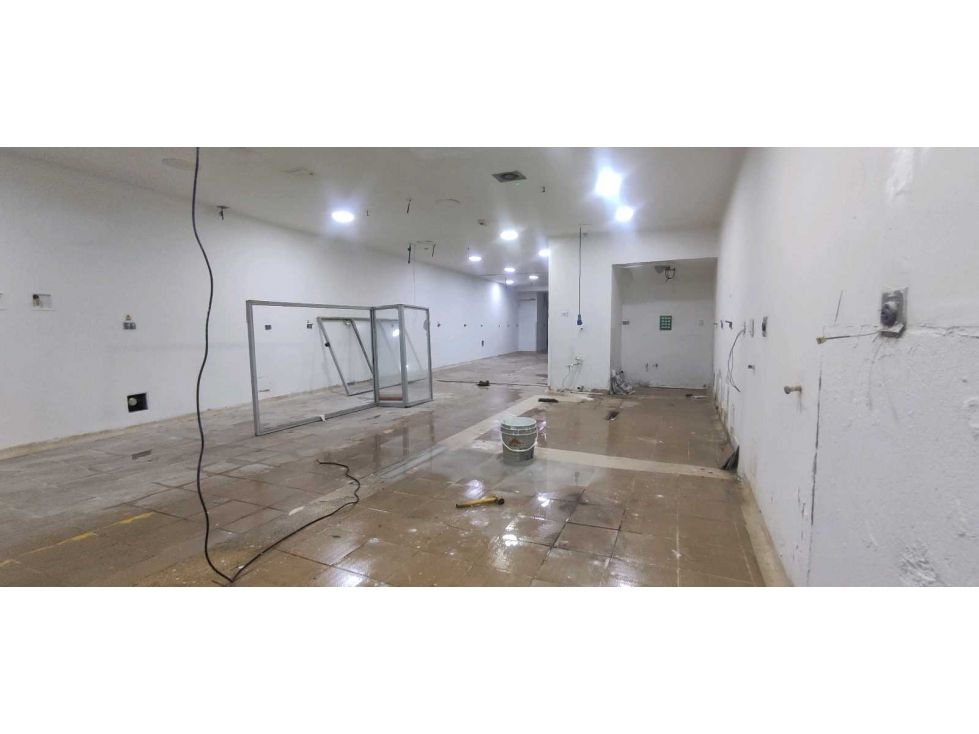 Bodega en arriendo Antioquia Envigado Alcalá 550 m2 Habitaciones 0 Baños 3 Garajes 1 Precio $12000000