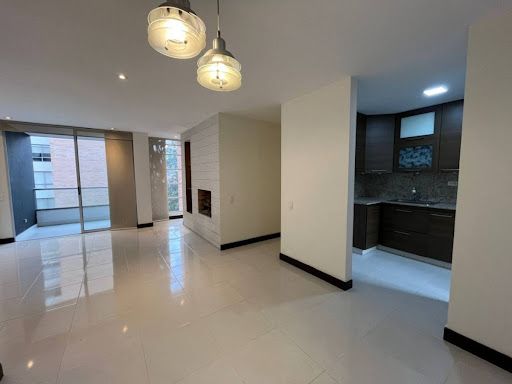 Apartamento en arriendo Antioquia Envigado Loma Del Atravesado 90 m2 Habitaciones 3 Baños 2 Garajes 2 Precio $4600000