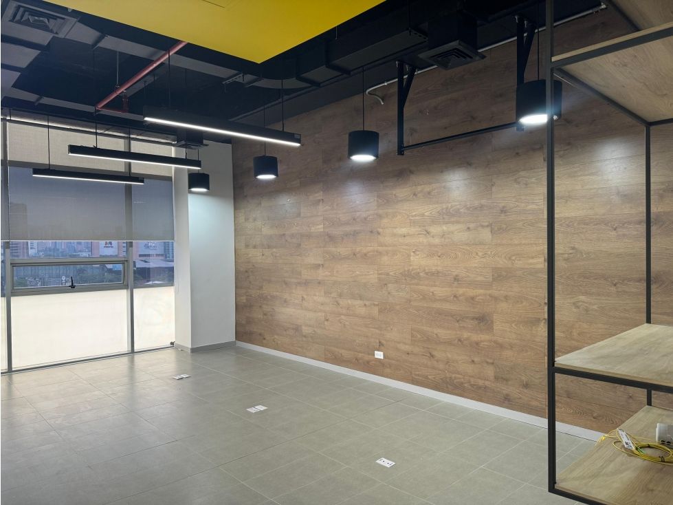 Oficina en venta Antioquia Envigado Las Casitas 37 m2 Habitaciones 0 Baños 1 Garajes 1 Precio $325000000