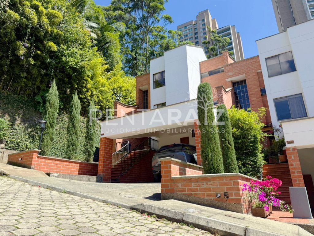 Casa en venta Antioquia Medellín Los Balsos No1 337 m2 Habitaciones 4 Baños 5 Garajes 2 Precio $1750000000
