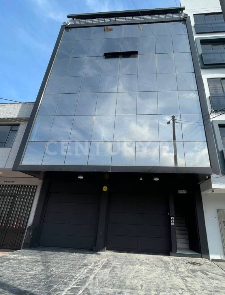 Edificio en arriendo Cundinamarca Bogotá Marsella 890 m2 Habitaciones 0 Baños 12 Garajes 2 Precio $39000000