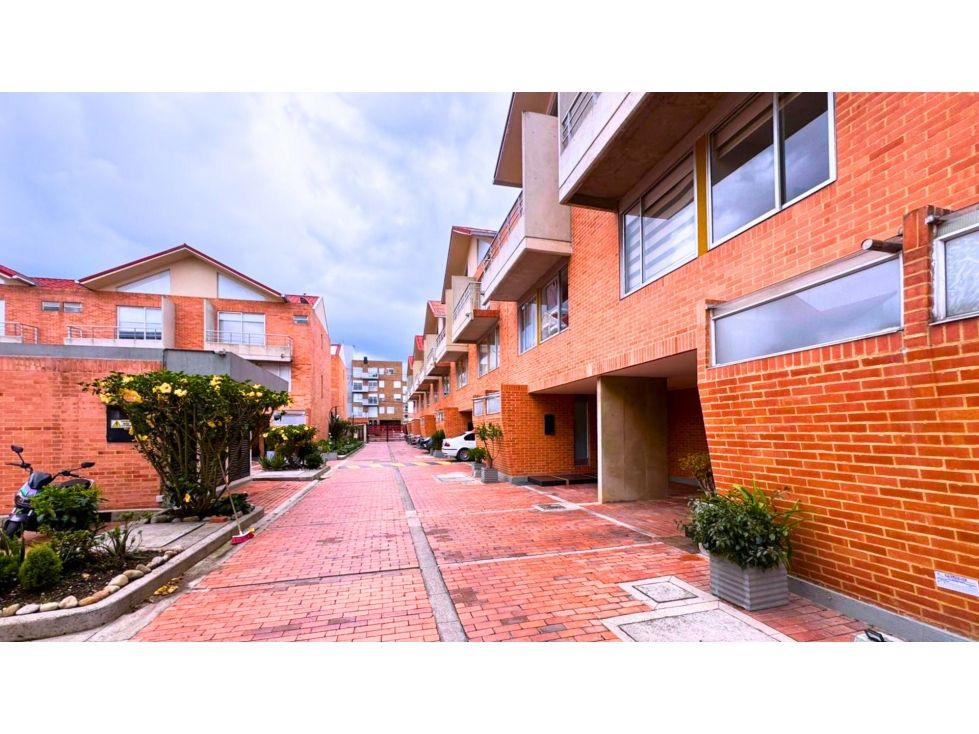 Casa en arriendo Cundinamarca Chía Chia 168 m2 Habitaciones 3 Baños 3 Garajes 2 Precio $3100000