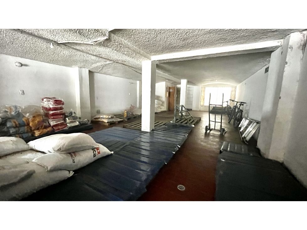 Local en arriendo Cundinamarca Bogotá Juan Xxiii 104 m2 Habitaciones 0 Baños 1 Garajes 2 Precio $10000000