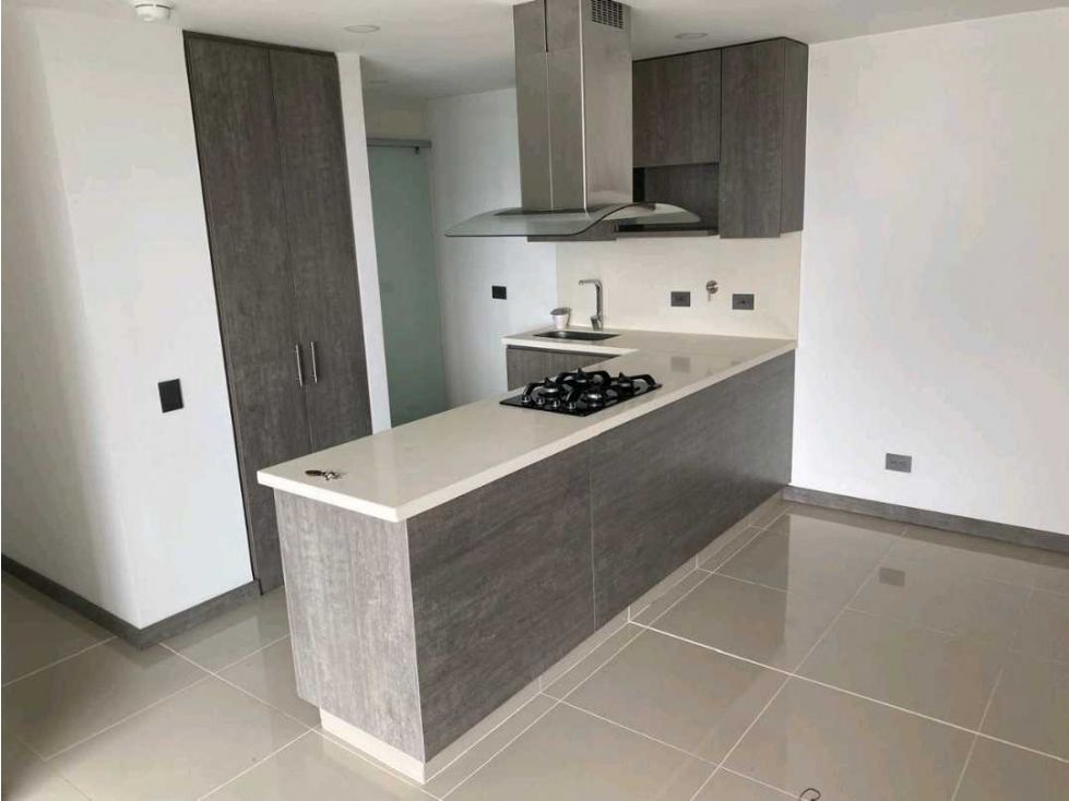 Apartamento en arriendo Antioquia Envigado El Chinguí 81 m2 Habitaciones 3 Baños 2 Garajes 1 Precio $3300000