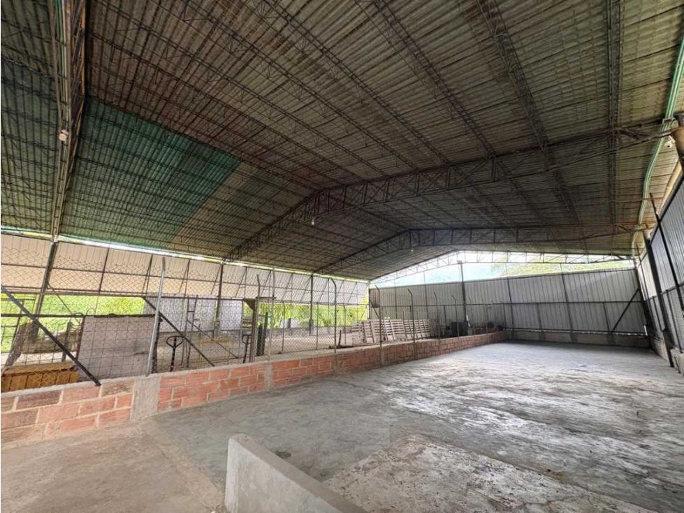 Finca en arriendo Antioquia La Estrella La Estrella 600 m2 Habitaciones 0 Baños 2 Garajes 1 Precio $15000000