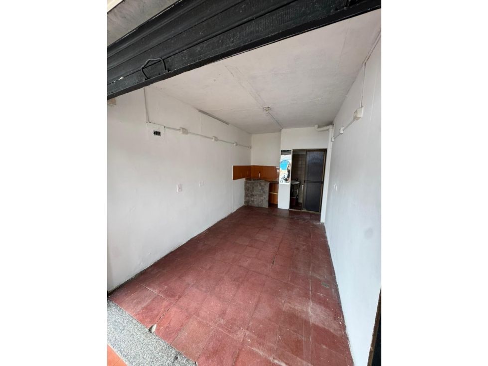 Local en arriendo Antioquia Medellín San Antonio De Prado 10 m2 Habitaciones 0 Baños 1 Garajes 0 Precio $800000