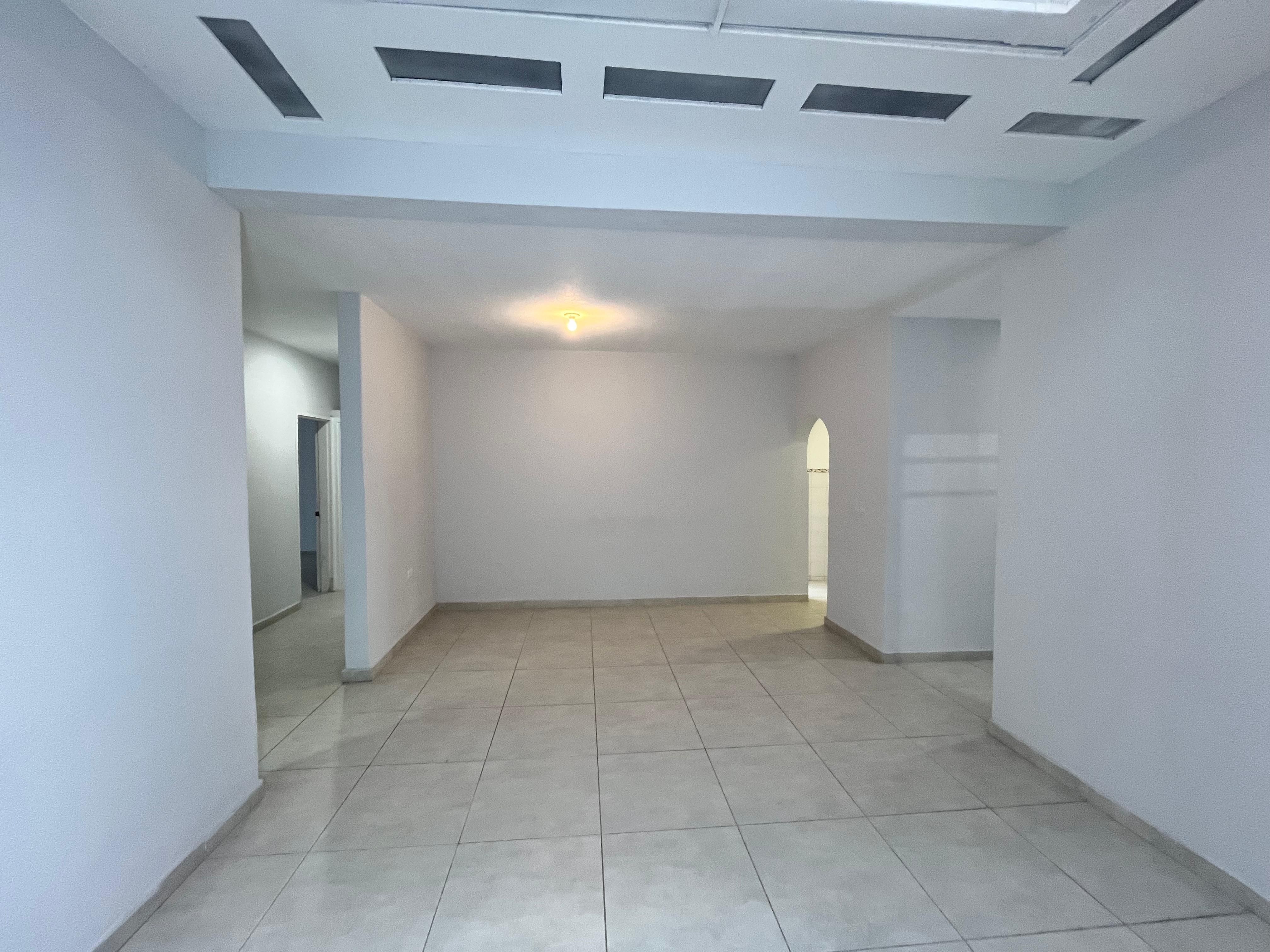 Casa en arriendo Valle Del Cauca Cali La Paz 140 m2 Habitaciones 4 Baños 2 Garajes 2 Precio $2500000