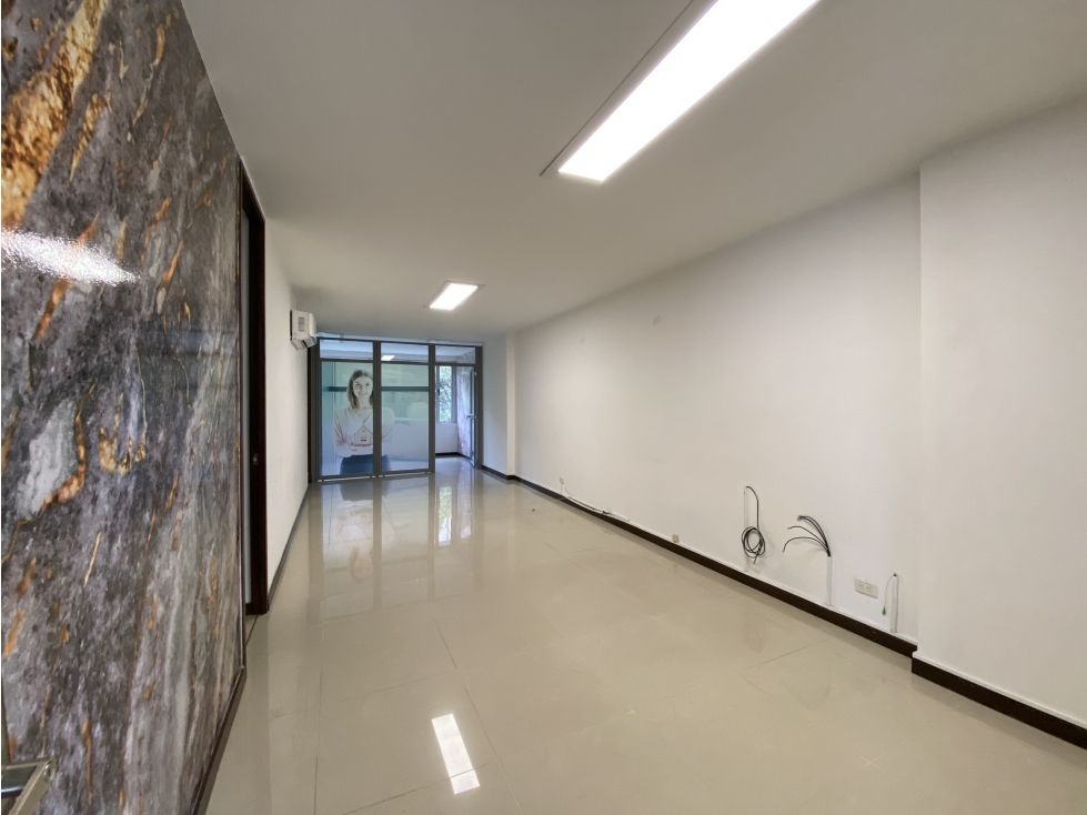 Oficina en arriendo Antioquia Medellín Villa Carlota 37 m2 Habitaciones 0 Baños 1 Garajes 1 Precio $2900000