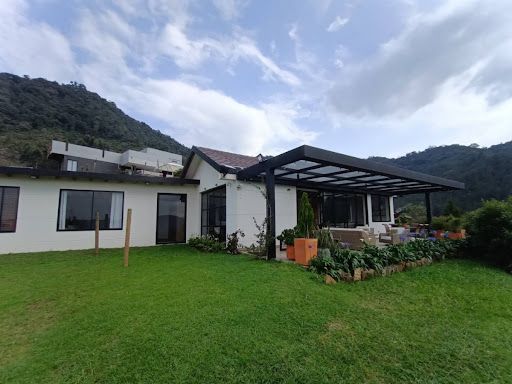Finca en arriendo Antioquia La Ceja La Ceja 200 m2 Habitaciones 3 Baños 3 Garajes 3 Precio $11500000