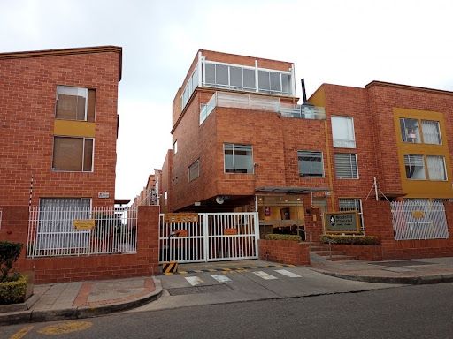 Casa en venta Cundinamarca Bogotá Cr Modelia Imperial Et I 106 m2 Habitaciones 3 Baños 2 Garajes 2 Precio $515000000